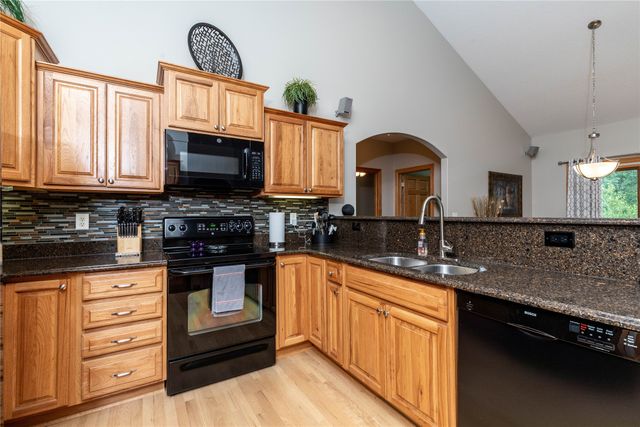 12307 Twana Drive, Urbandale, IA 50323