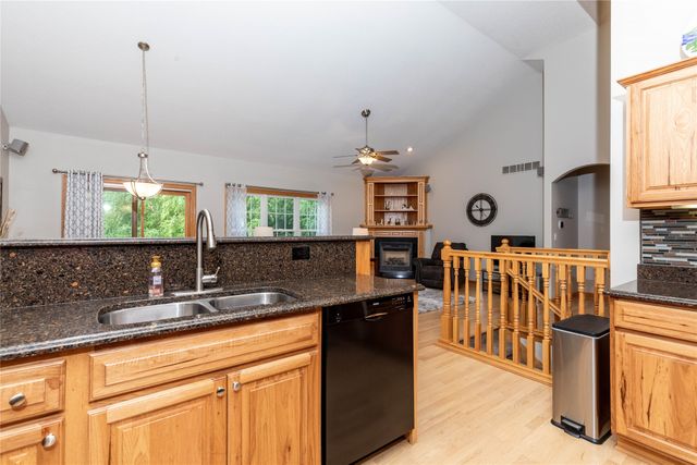12307 Twana Drive, Urbandale, IA 50323