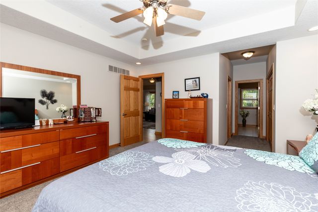 12307 Twana Drive, Urbandale, IA 50323