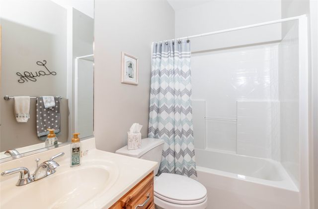 12307 Twana Drive, Urbandale, IA 50323