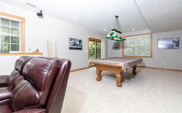 12307 Twana Drive, Urbandale, IA 50323
