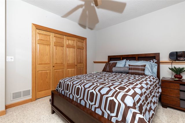 12307 Twana Drive, Urbandale, IA 50323