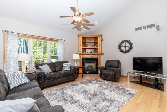 12307 Twana Drive, Urbandale, IA 50323