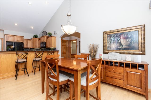 12307 Twana Drive, Urbandale, IA 50323