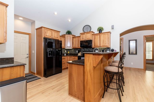 12307 Twana Drive, Urbandale, IA 50323