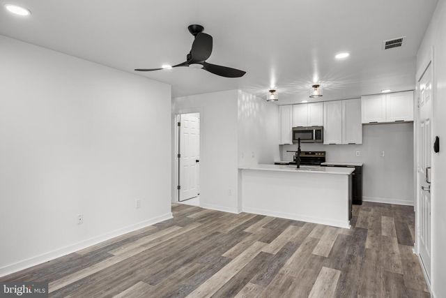 263 BARCLAY CT, West Deptford, NJ 08051