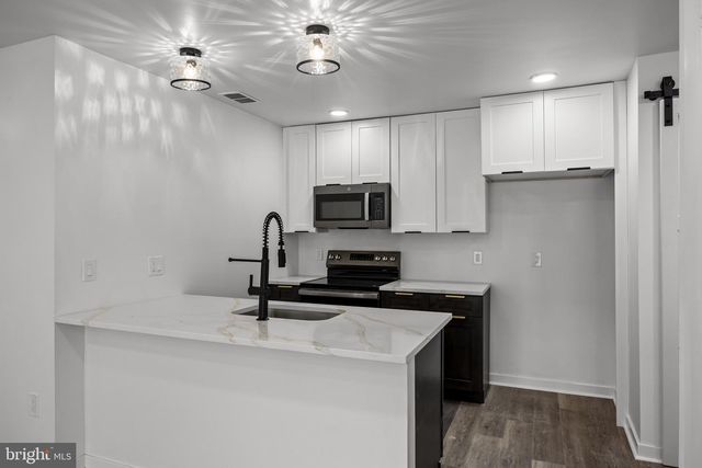 263 BARCLAY CT, West Deptford, NJ 08051