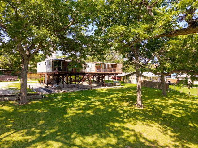9035 Fm 725, Mcqueeney, TX 78123