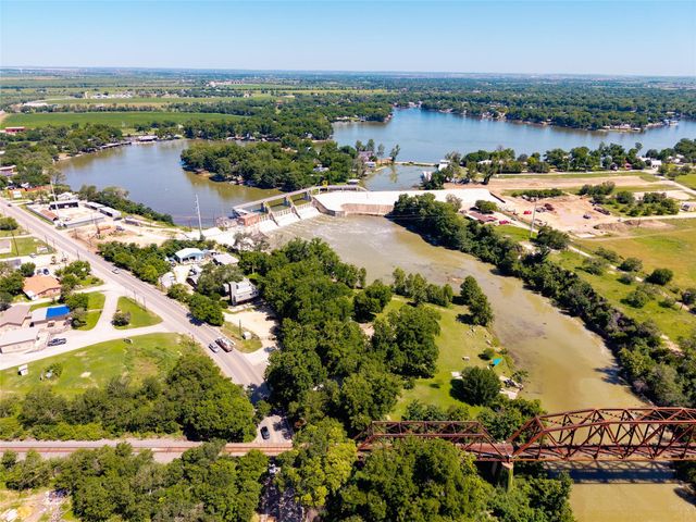 9035 Fm 725, Mcqueeney, TX 78123