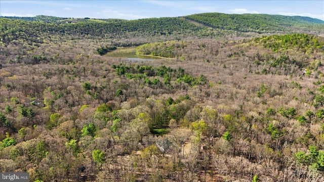 25 FOX CRAFT CT, Green Spring, WV 26722