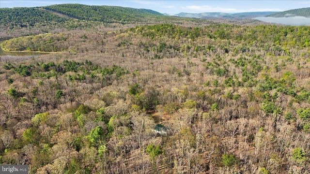25 FOX CRAFT CT, Green Spring, WV 26722