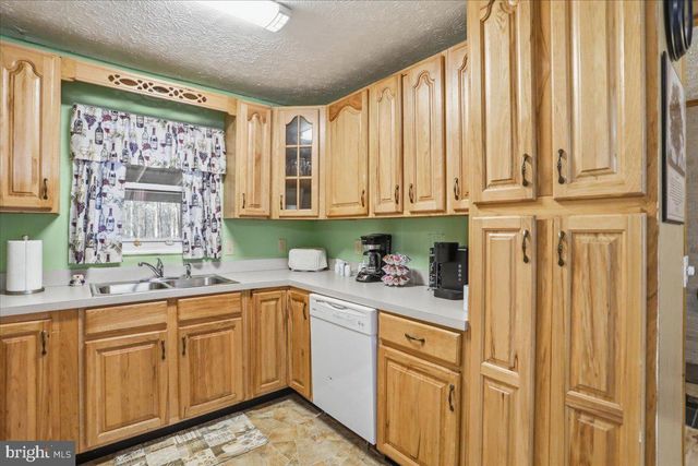 25 FOX CRAFT CT, Green Spring, WV 26722