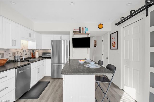 622 Walker Avenue C, Greensboro, NC 27403