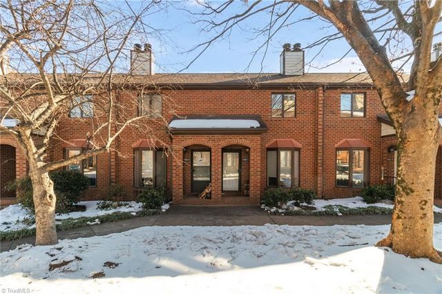 622 Walker Avenue C, Greensboro, NC 27403