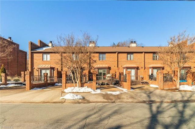 622 Walker Avenue C, Greensboro, NC 27403