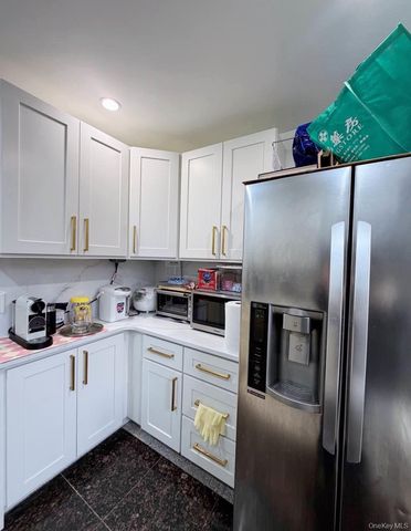 12010 85th Avenue 4J, Kew Gardens, NY 11415