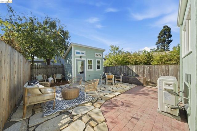 1232 Talbot Ave, Berkeley, CA 94706
