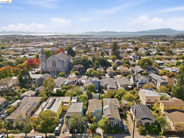 1232 Talbot Ave, Berkeley, CA 94706