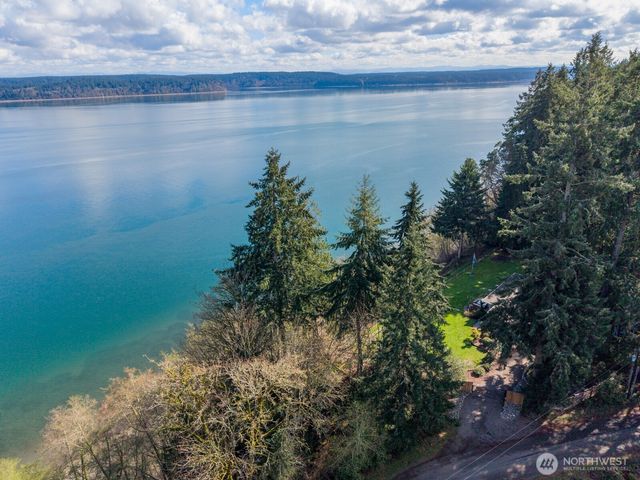 9513 Villa Beach Road, Anderson Island, WA 98303