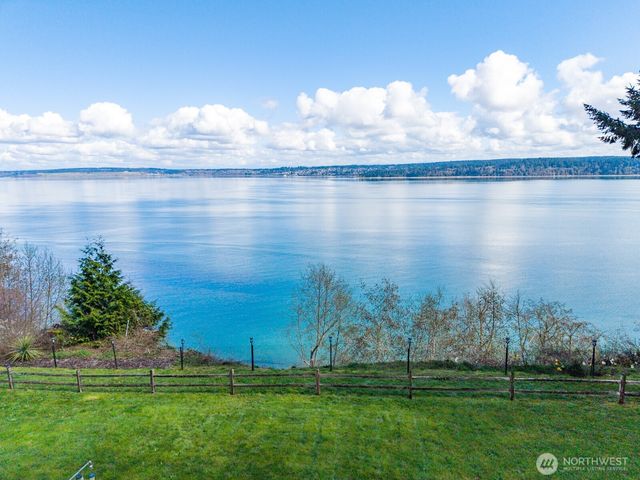 9513 Villa Beach Road, Anderson Island, WA 98303
