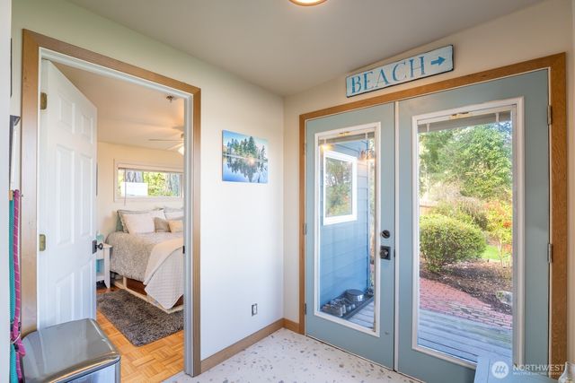 9513 Villa Beach Road, Anderson Island, WA 98303