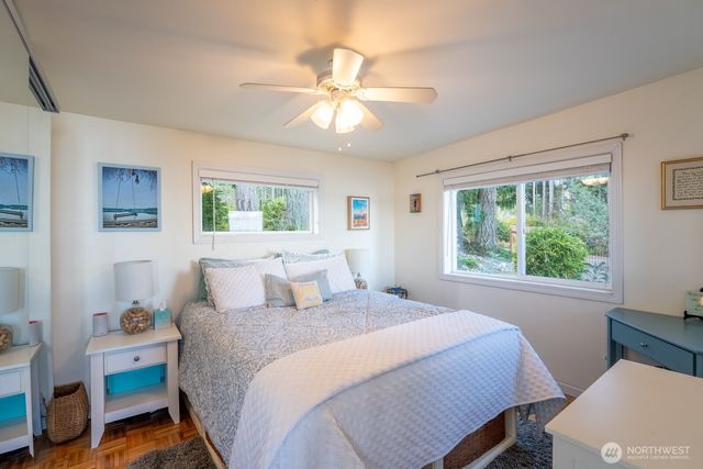 9513 Villa Beach Road, Anderson Island, WA 98303