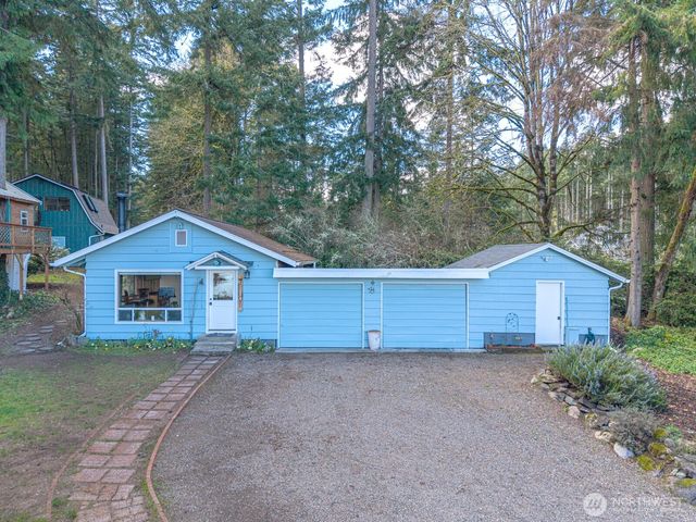 9513 Villa Beach Road, Anderson Island, WA 98303