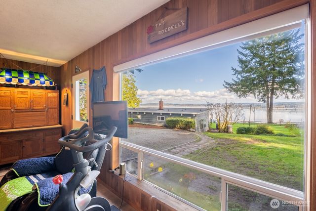 9513 Villa Beach Road, Anderson Island, WA 98303