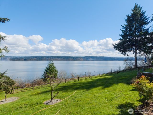 9513 Villa Beach Road, Anderson Island, WA 98303