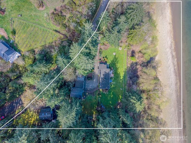 9513 Villa Beach Road, Anderson Island, WA 98303