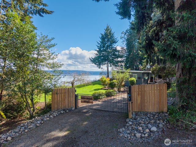 9513 Villa Beach Road, Anderson Island, WA 98303