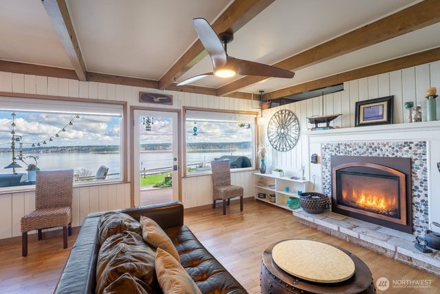 9513 Villa Beach Road, Anderson Island, WA 98303