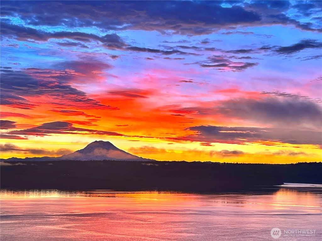 9513 Villa Beach Road, Anderson Island, WA 98303