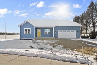 365 Dahlia Drive #25, Stoughton, WI 53589