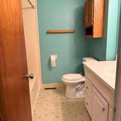 330 Short Beach Road APT C9, East Haven, CT 06512