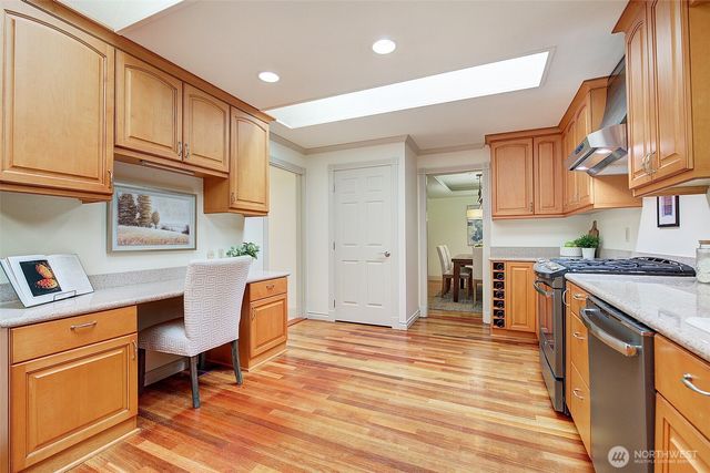 12909 NE 28th Street, Bellevue, WA 98005