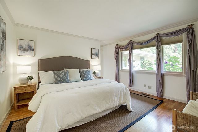 12909 NE 28th Street, Bellevue, WA 98005