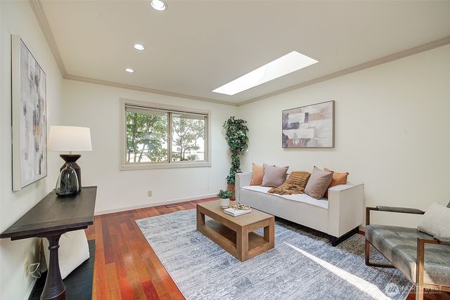 12909 NE 28th Street, Bellevue, WA 98005