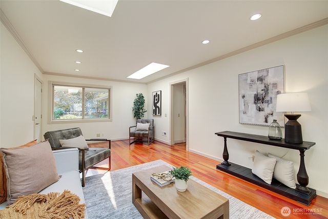 12909 NE 28th Street, Bellevue, WA 98005