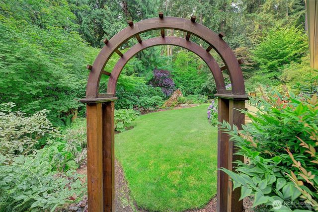 12909 NE 28th Street, Bellevue, WA 98005