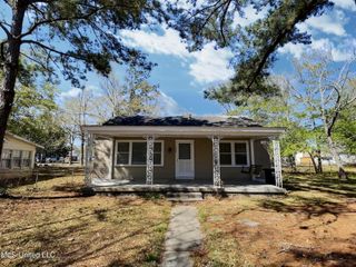 1505 Bowen Avenue, Ocean Springs, MS 39564