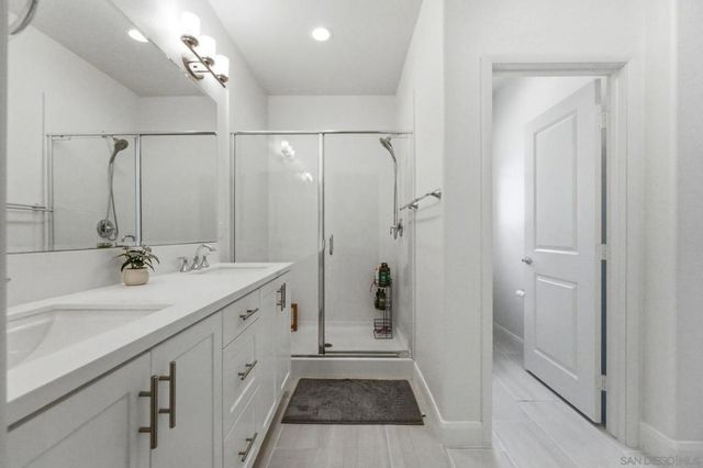 2464 Solara Lane, Vista, CA 92081