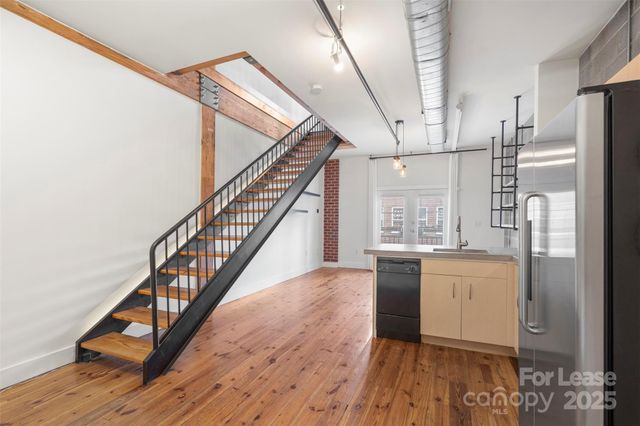 3205 N Davidson Street, Charlotte, NC 28205