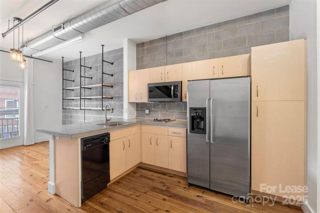 3205 N Davidson Street, Charlotte, NC 28205