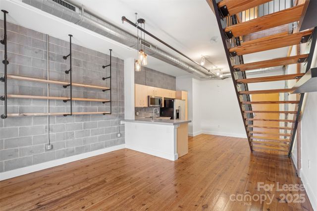 3205 N Davidson Street, Charlotte, NC 28205