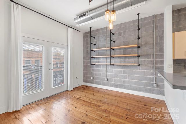 3205 N Davidson Street, Charlotte, NC 28205