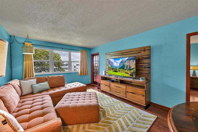 2223 Park Lane 302, Hollywood, FL 33021