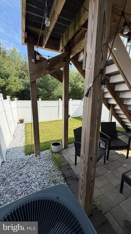 4 FARM FIELD LN, Sicklerville, NJ 08081