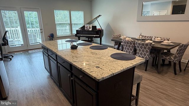4 FARM FIELD LN, Sicklerville, NJ 08081