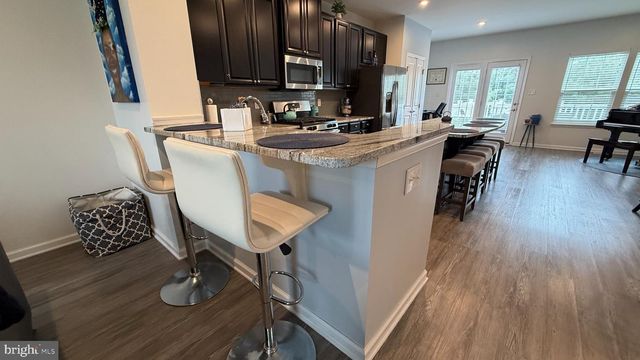 4 FARM FIELD LN, Sicklerville, NJ 08081
